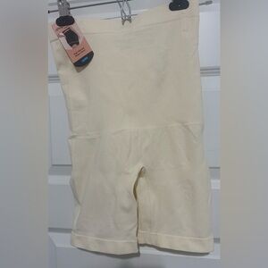 NWT Shapermint Essentials High Waister Shaper Shorts Size Xl